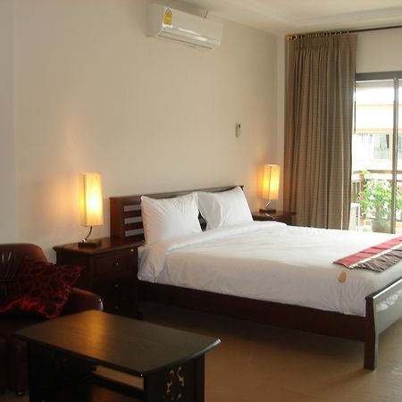 Auberge de jeunesse Tropicoza à Patong Extérieur photo