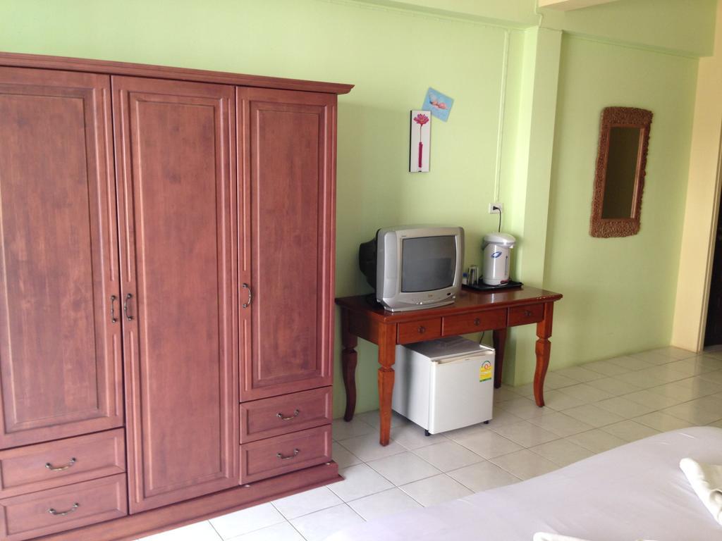 Auberge de jeunesse Tropicoza à Patong Extérieur photo