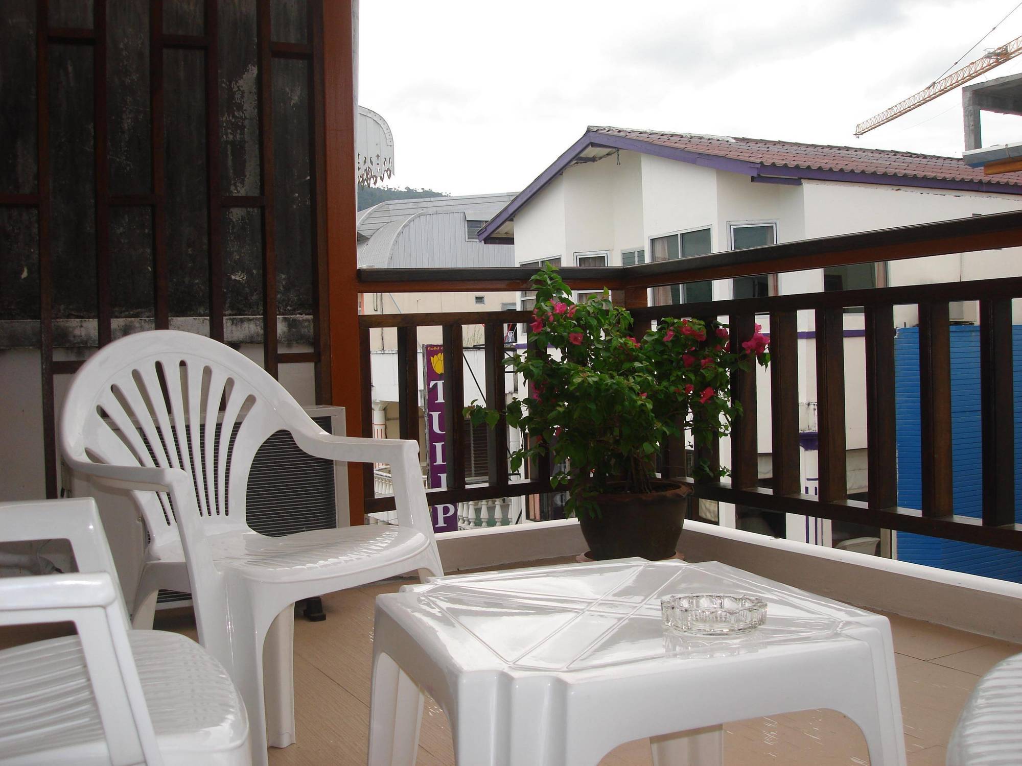 Auberge de jeunesse Tropicoza à Patong Extérieur photo
